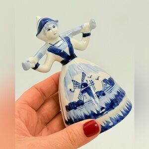 vintage handpainted Delft Blue Dutch girl figurine | home decor statue